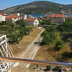 Family-friendly With Swimming Pool Vinisce, Trogir - 12676 Vinišće
