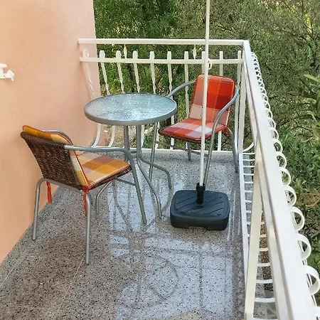 Family Friendly With A Swimming Pool Vinisce, Trogir - 12676