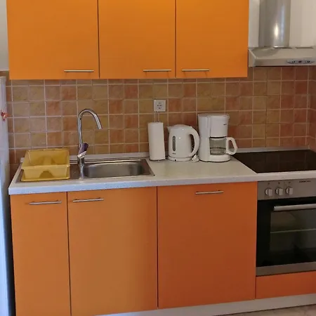 Apartment Family Friendly With A Swimming Pool Vinisce, Trogir - 12676 *